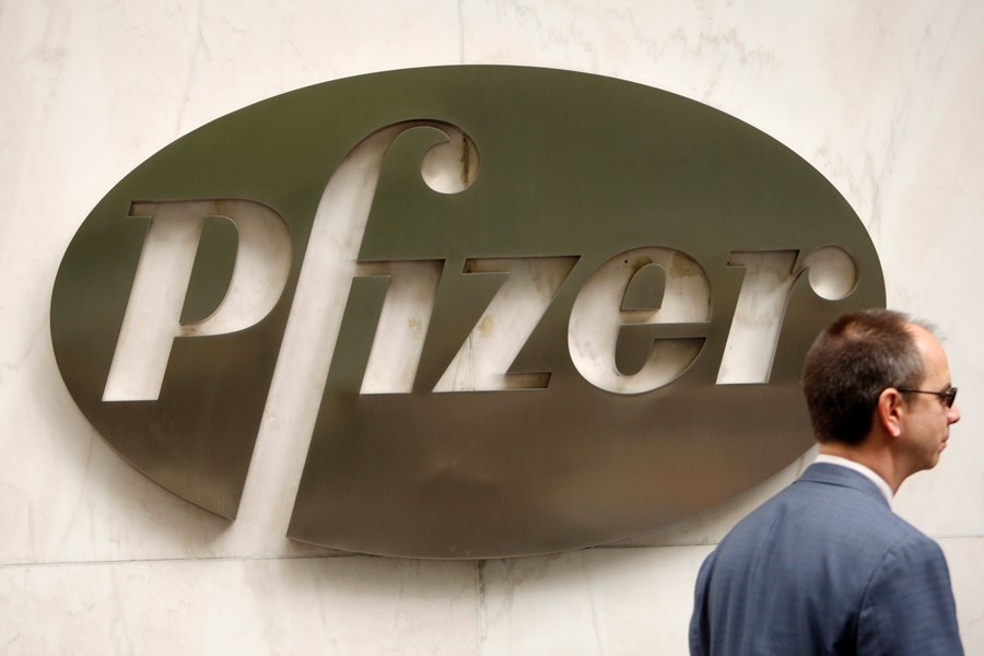 Logotipo da Pfizer (Bloomberg)