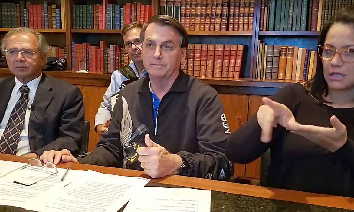 Jair Bolsonaro e Paulo Guedes (Foto: Reprodução/live 250620)