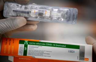 Coronavac, vacina produzida em parceria com a China