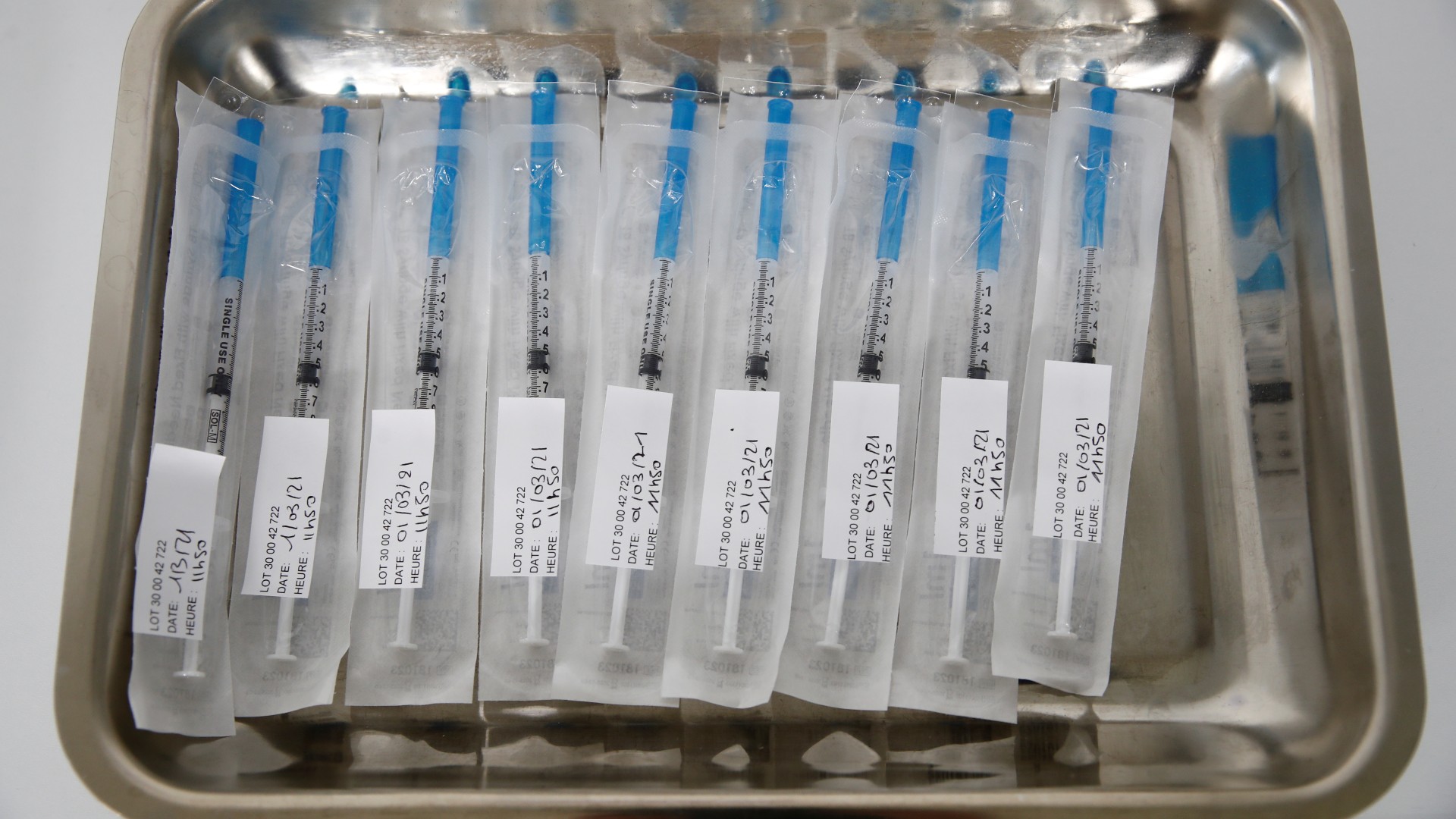 Doses de vacina da Moderna contra Covid-19 em hospital francês (REUTERS/Benoit Tessier)