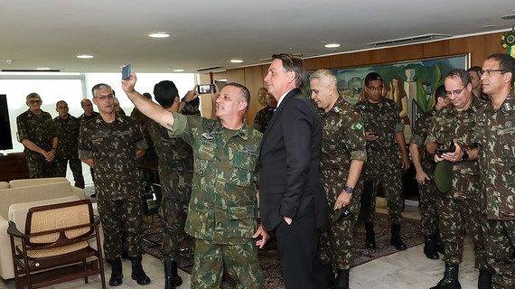 Encontro do presidente Jair Bolsonaro com Oficiais do curso de Política Estratégia e Alta Administração do Exército (Foto: Marcos Corrêa/PR)