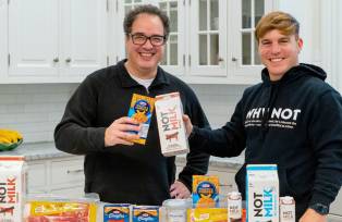 Miguel Patricio e Matias Muchnick, CEOs da Kraft Heinz e da The Not Company (Divulgação)