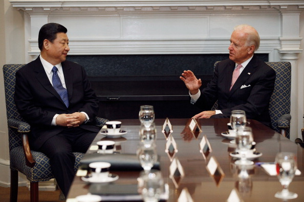 Joe Biden e Xi Jinping em 2012 (Foto: Chip Somodevilla/Getty Images)