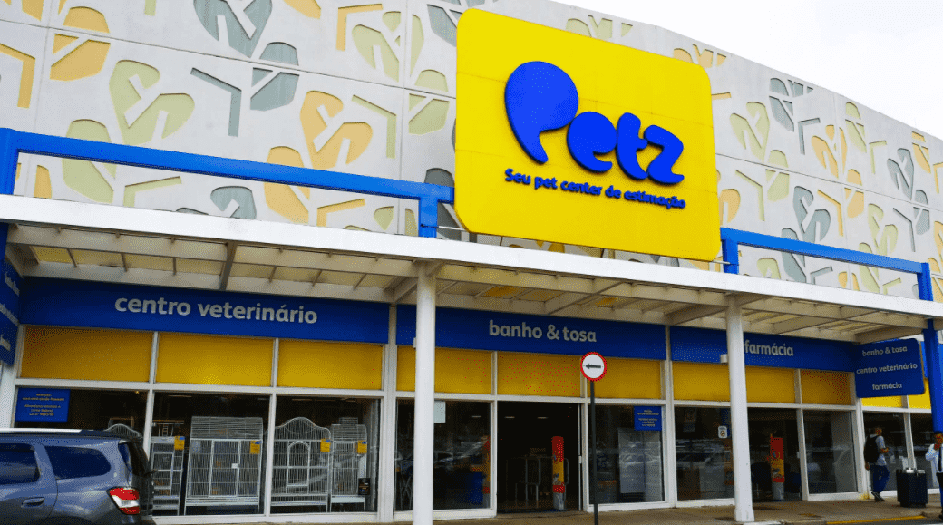 Fachada de uma das lojas da Petz: sobreposição com lojas da Cobasi poderia ser entrave para junção das operações (Foto: Divulgação)