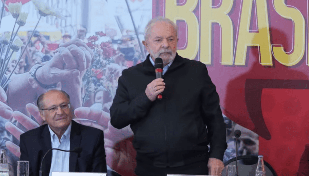 Lula e Alckmin lançam diretrizes finais de plano de governo (Reprodução/PT TV/YouTube)