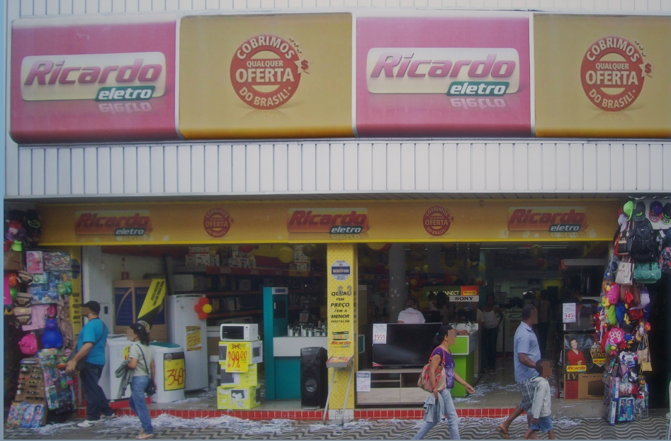 Fachada de antiga loja Ricardo Eletro no estado de Minas Gerais