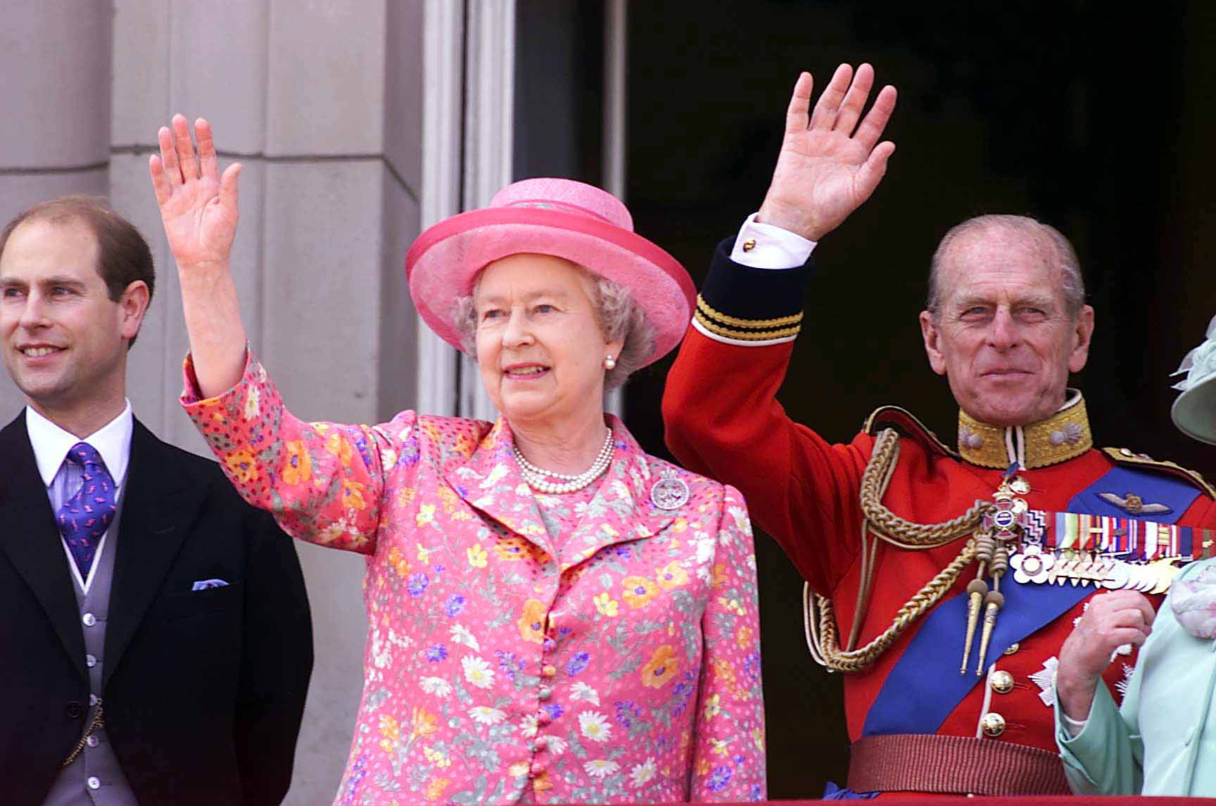 England's Queen Elizabeth II (C) w. husband Prince Philip & son Prince Edward (L) during Trooping of the Colour ceremony at Buckingham Palace.    (Photo by Ken Goff/Getty Images)