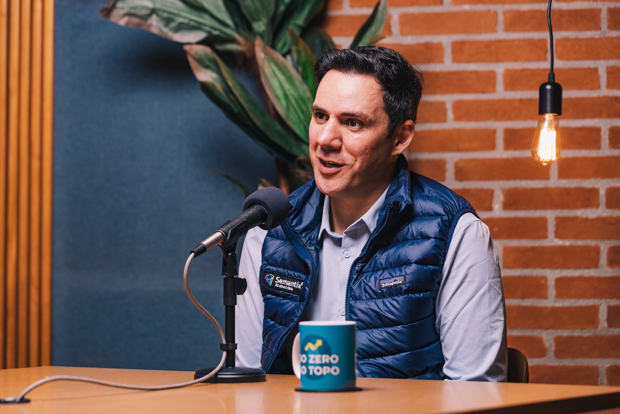 Leonardo Santos, fundador e CEO da Semantix, em entrevista ao podcast Do Zero ao Topo, do InfoMoney