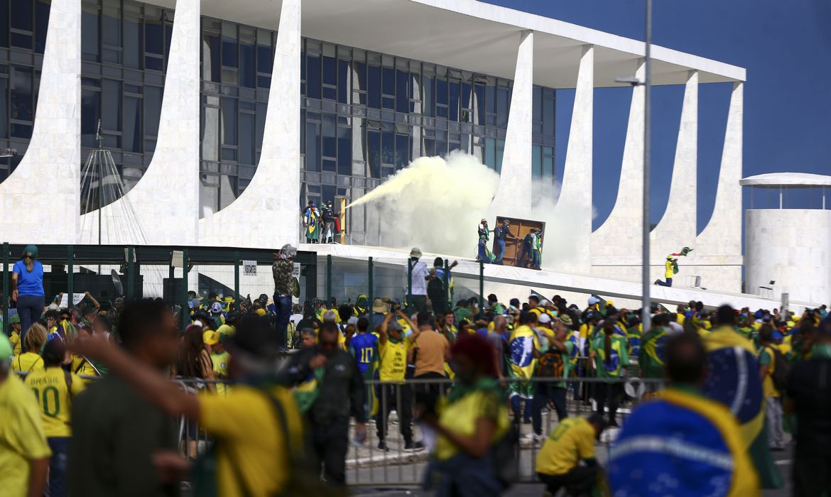 Bolsonaristas  invadem Congresso, STF e Palácio do Planalto (Foto: Agência Brasil)