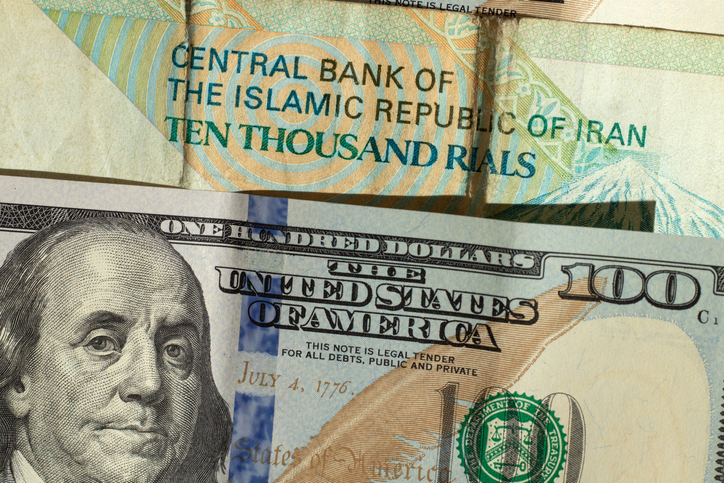 Dólar americano e rial iraniano (Foto: Getty Images)