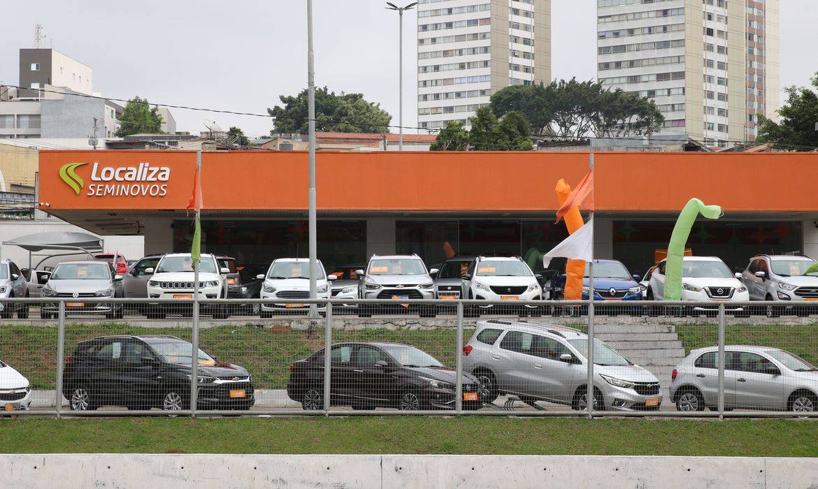 Loja da Localiza (RENT3) Seminovos, que vende carros usados (Foto: Rovena Rosa/Agência Brasil)