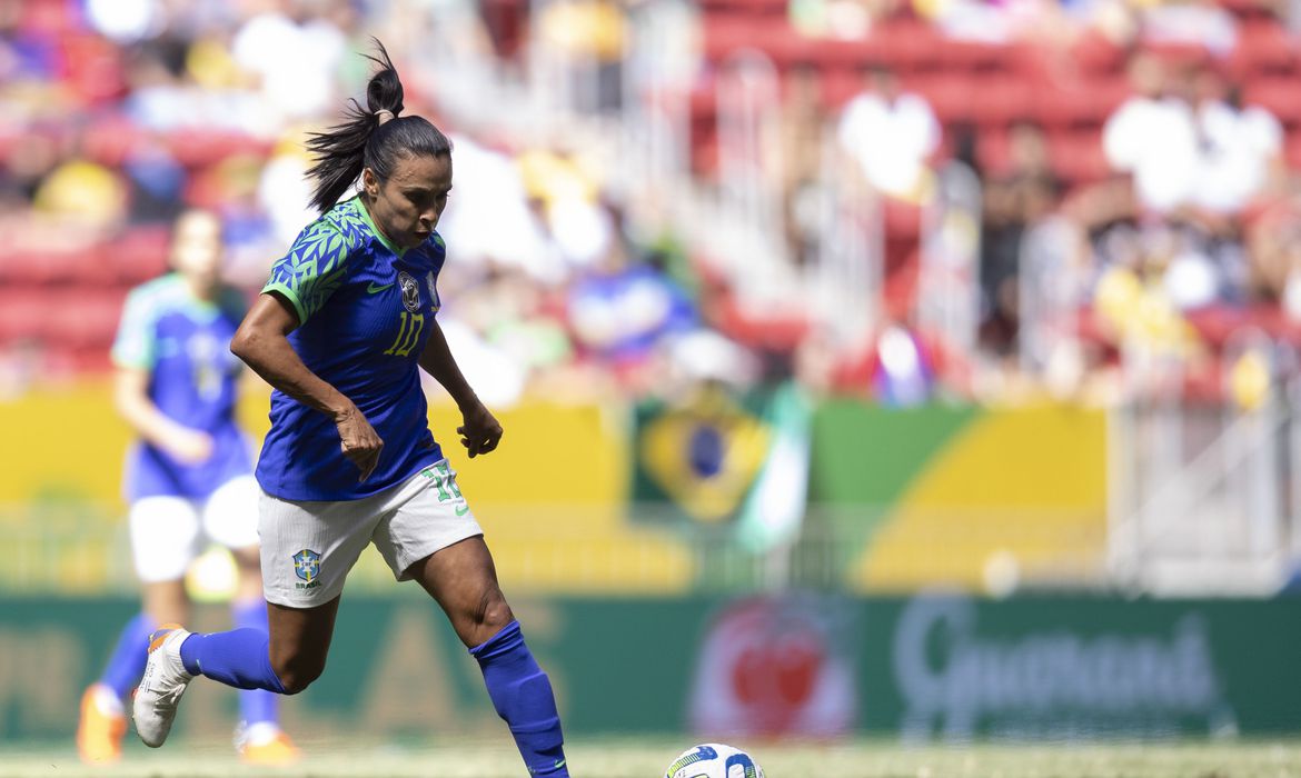 Jogadora Marta, em partida pela seleção brasileira (Thais Magalhães/CBF)