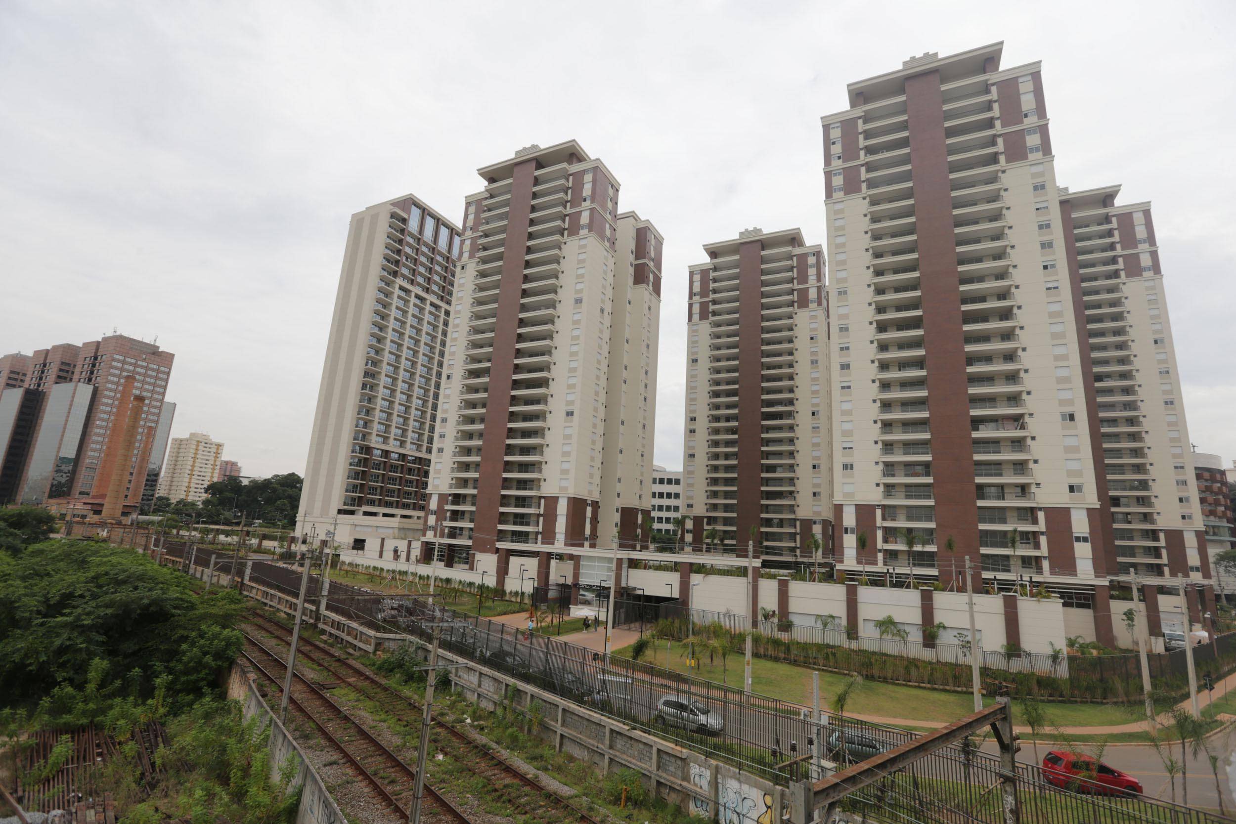 Prédios residenciais em São Paulo (Foto:  Nilton Fukuda/ Estadão Conteúdo)