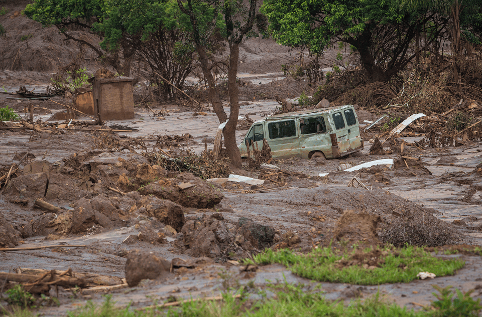 Destruição causada no distrito de Bento Rodrigues, a 35 km do centro da cidade histórica de Mariana (MG) (TIAGO QUEIROZ/ESTADÃO CONTEÚDO)