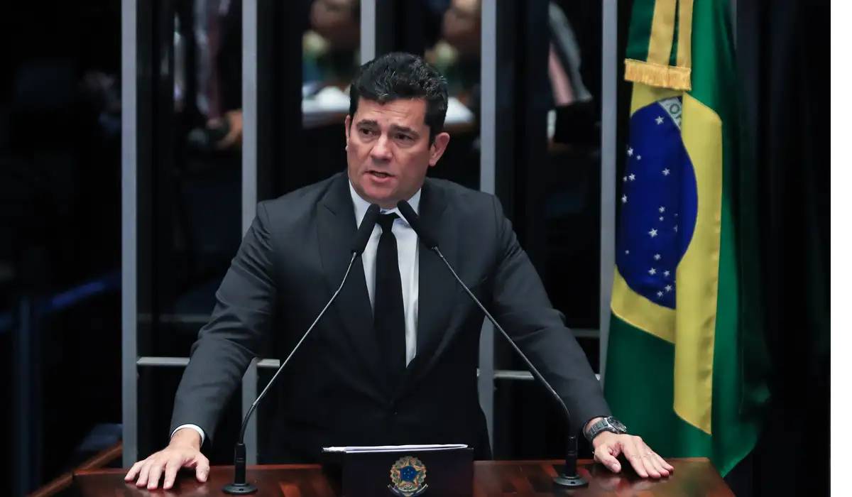 O senador Sérgio Moro (União Brasil), ex-ministro da Justiça no governo Jair Bolsonaro (PL) e ex-juiz da Operação Lava Jato, discursa na tribuna do Senado Federal (Foto: Lula Marques/Agência Brasil)