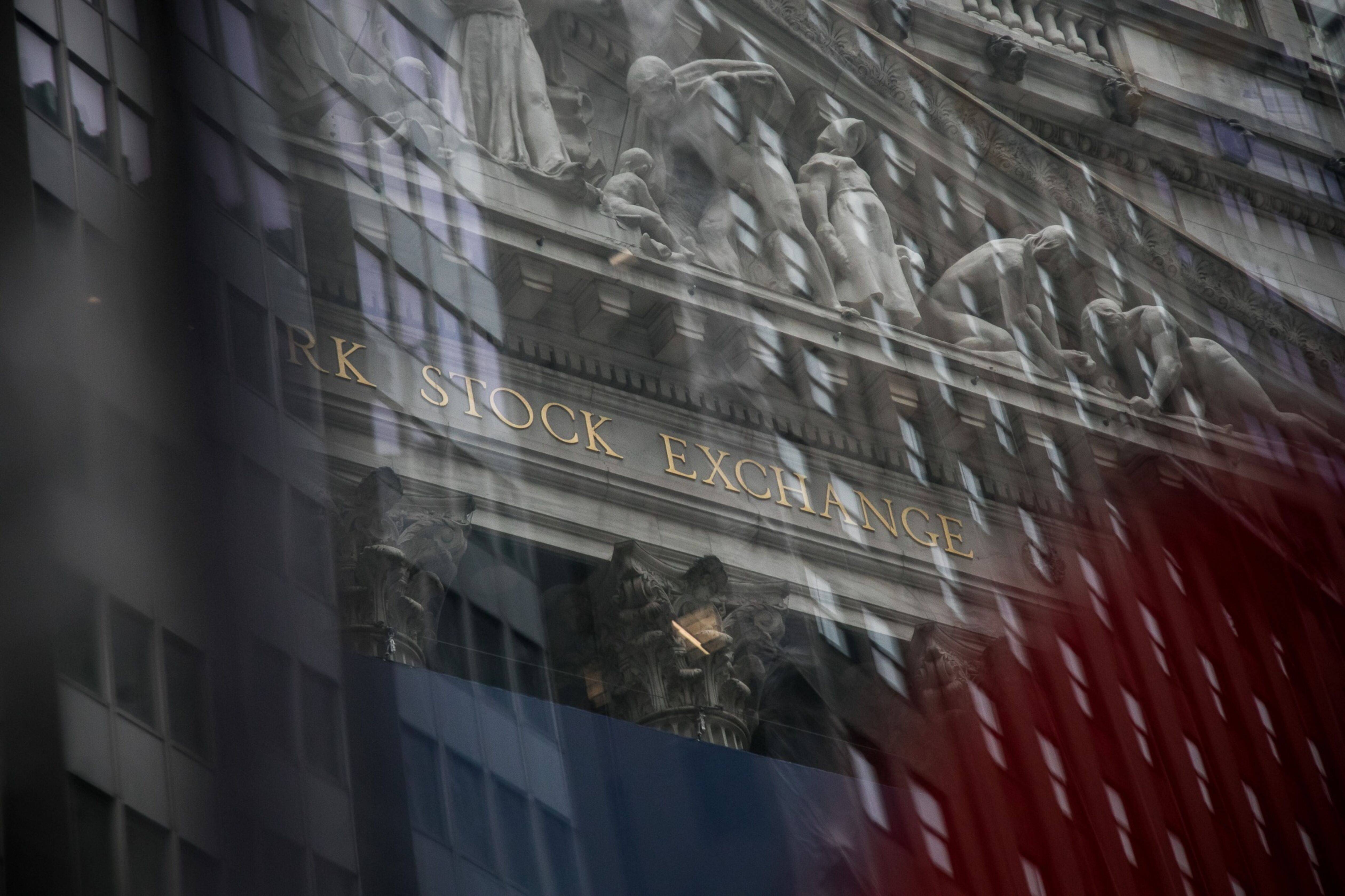 Stocks hit by geopolitical woes.