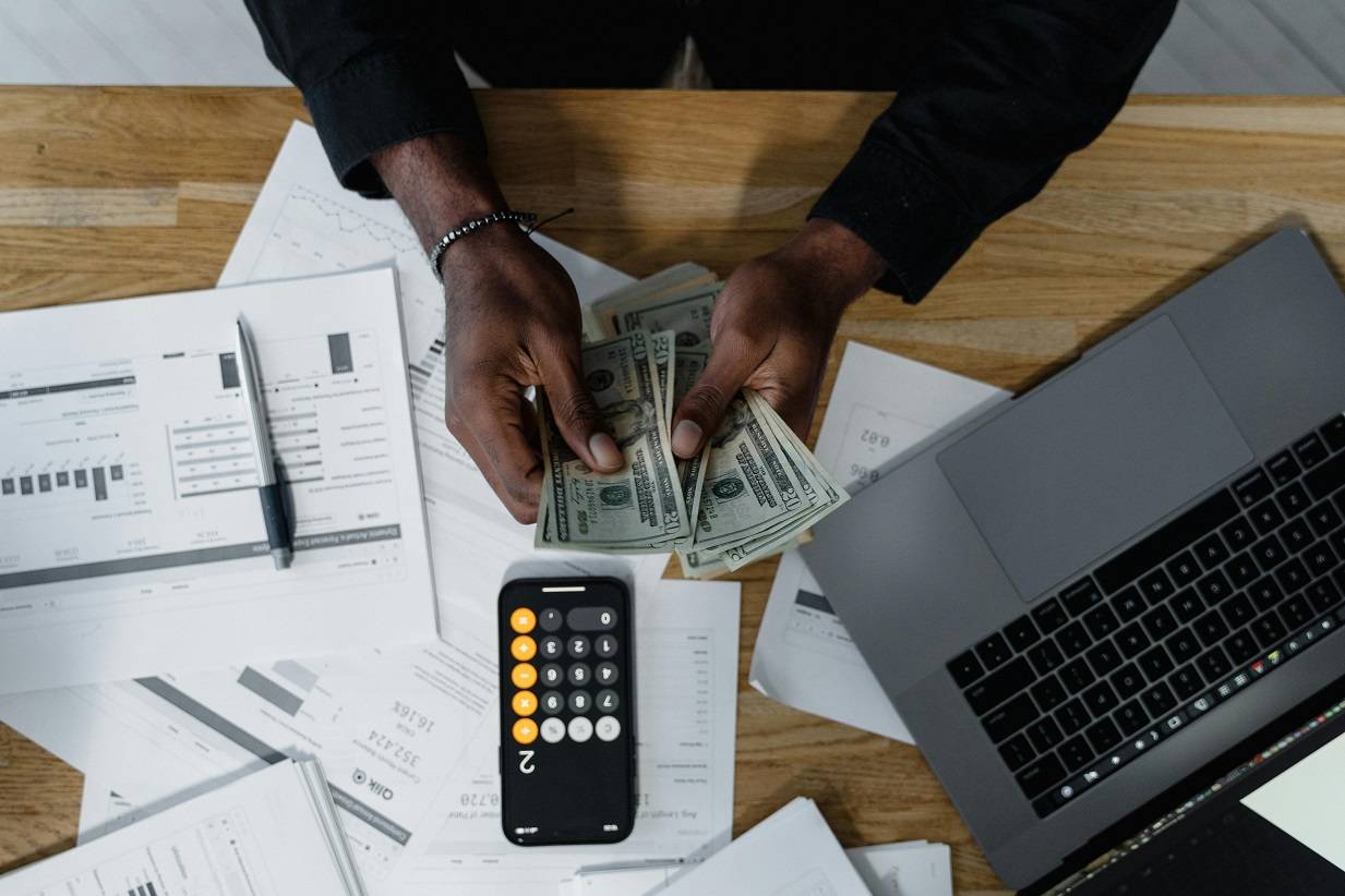 Alocação diversificada de investimentos. Foto: Tima Miroshnichenko/ Pexels