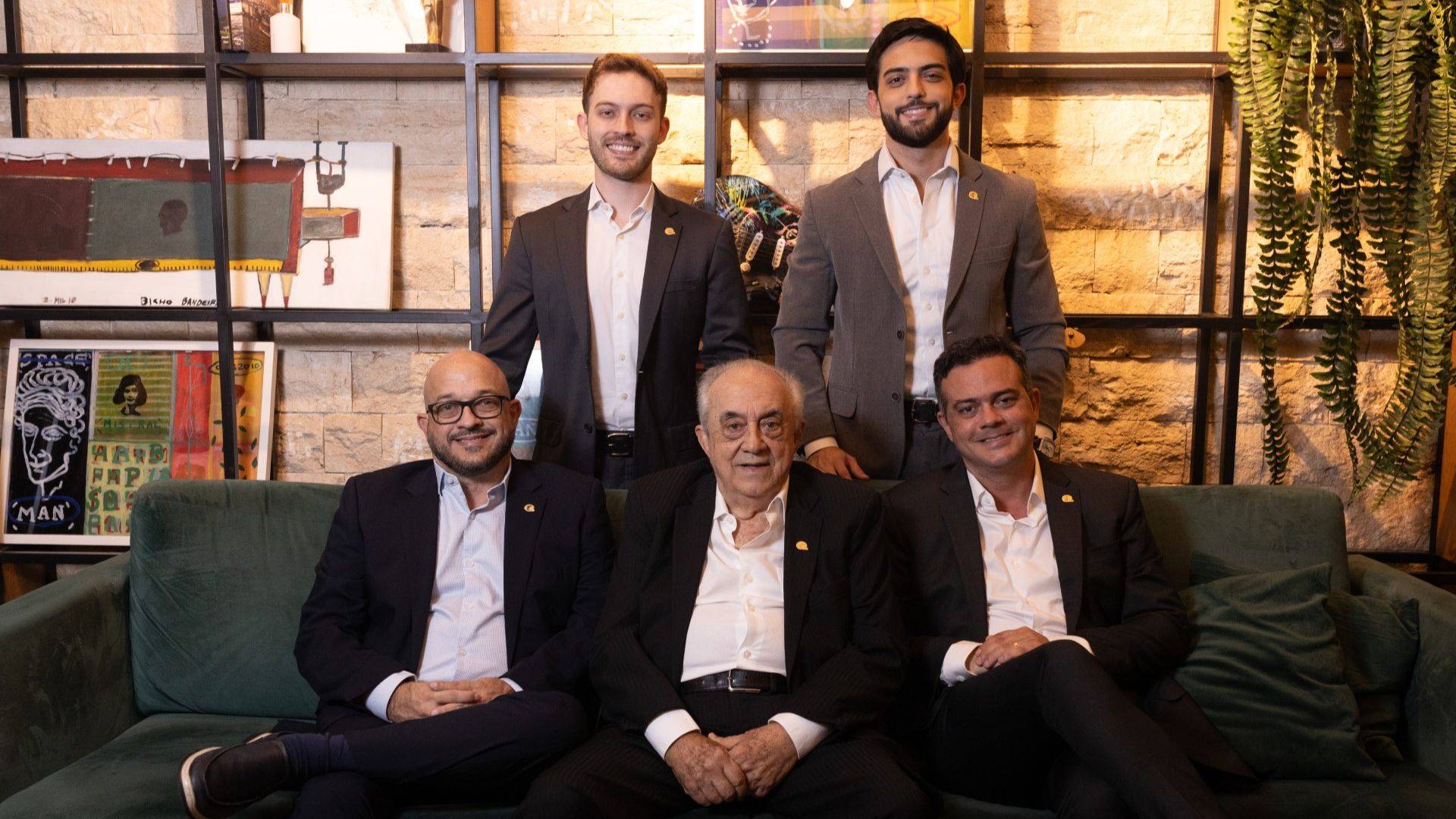 Para garantir que o negócio de 45 anos continue prosperando, três gerações da família Couceiro são responsáveis pelo desempenho da Quadra Engenharia