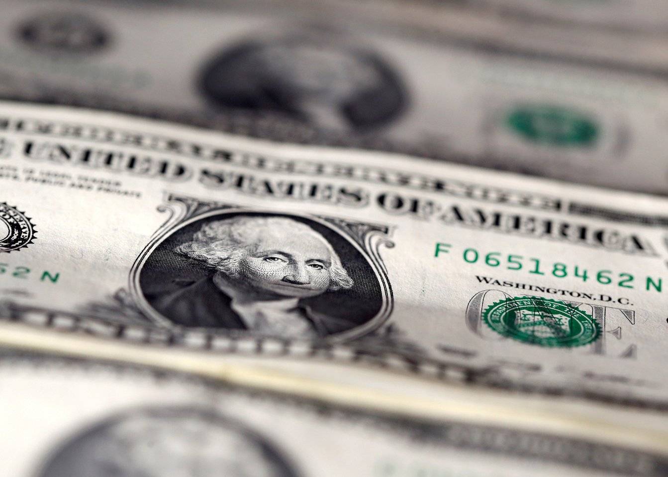 Notas de dólar (Foto: Ilustração de Dado Ruvic/REUTERS)
