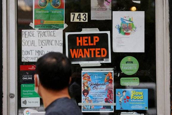 Anúncio de vaga em Cambridge, Massachusetts, nos EUA (Foto: REUTERS/Brian Snyder)