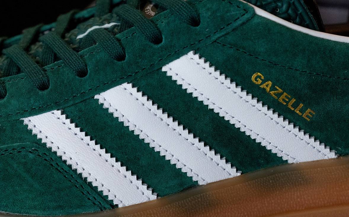 Um tênis Adidas Gazelle à venda em uma loja de Berlim, Alemanha, em 2 de maio de 2024 (REUTERS/Lisi Niesner)