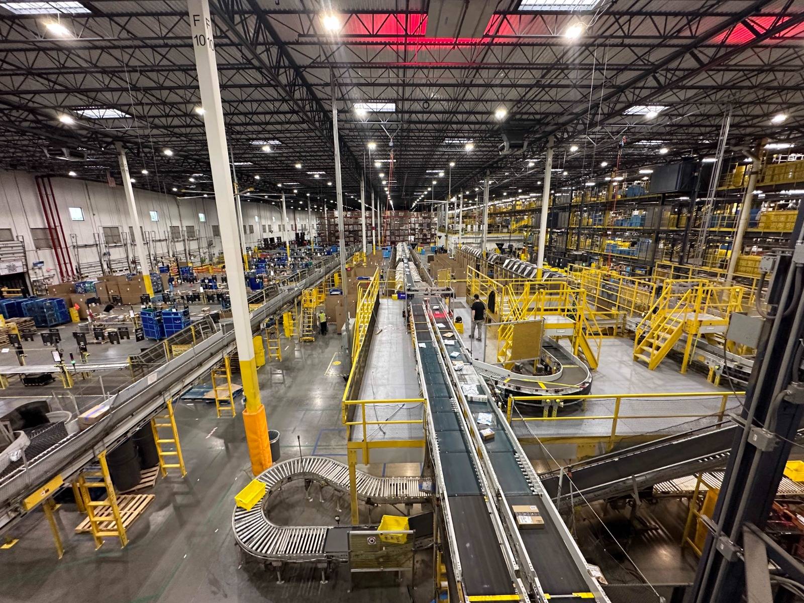 Centro de distribuição da Amazon em Nova Jersey (Foto: Andréa D'Andrea)