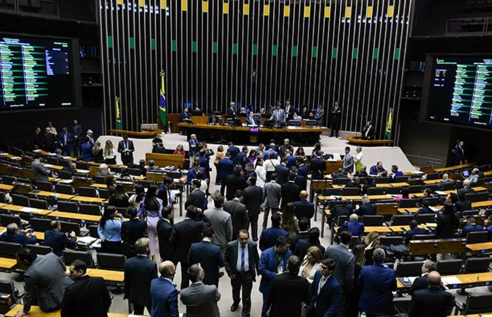 Com 314 votos na Câmara e 52 votos no Senado, parlamentares derrubaram veto que mantinha "saidinha" (Foto: Jefferson Rudy/Agência Senado)
