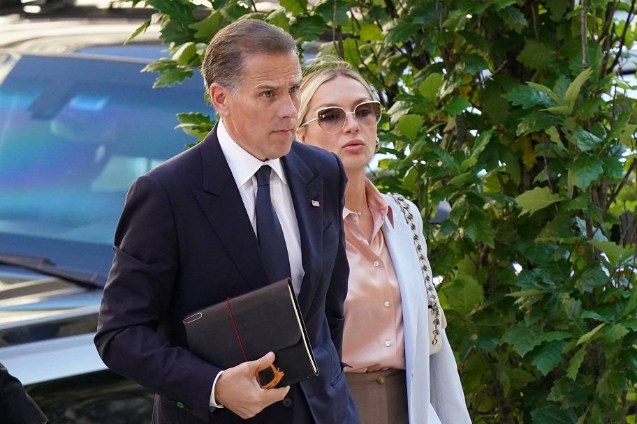 Hunter Biden, filho do presidente dos EUA Joe Biden, chega a corte federal com sua esposa Melissa Cohen Bide em Wilmington, Delaware, EUA
04/06/2024
REUTERS/Kevin Lamarque