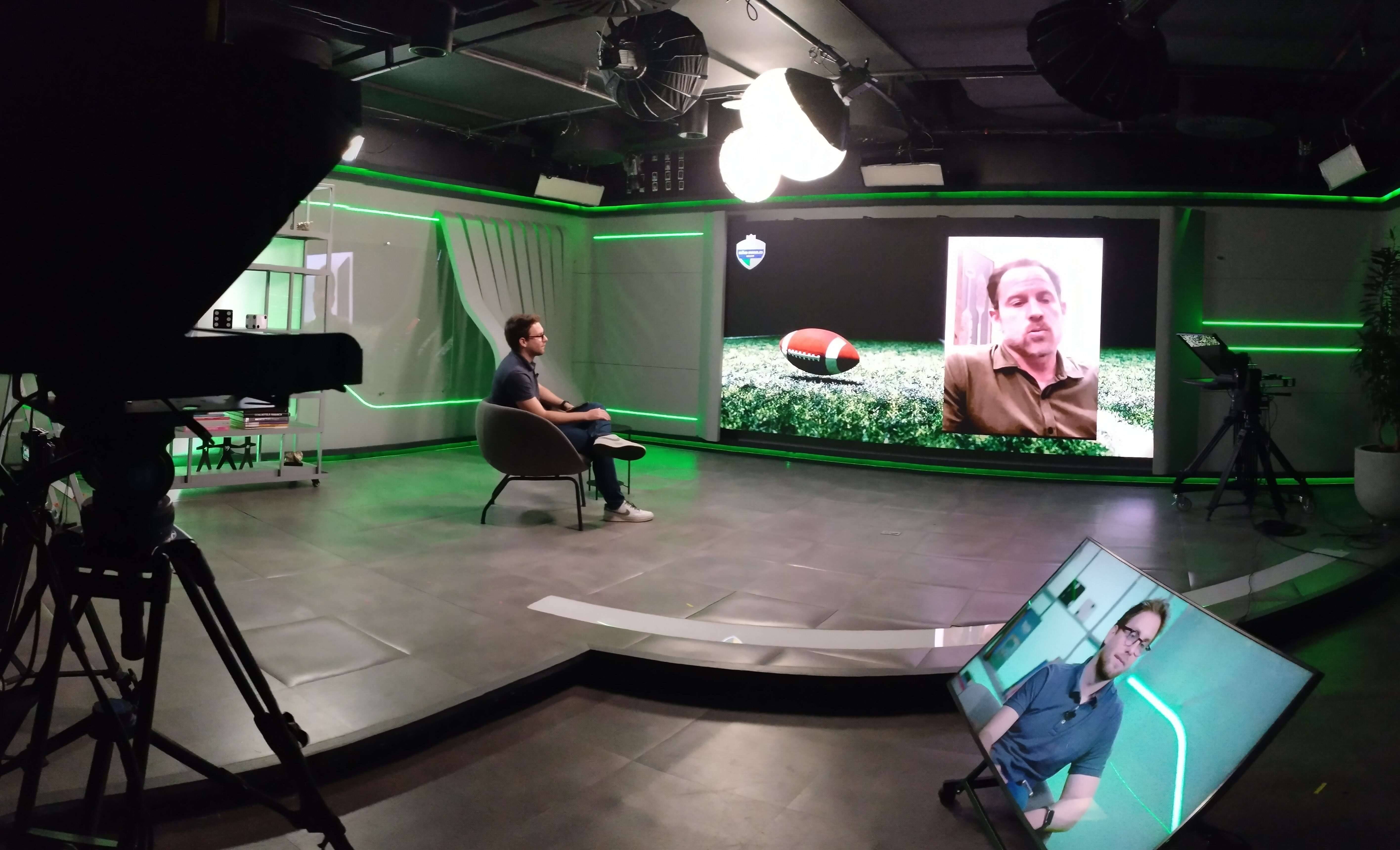 Programa 'Negócios do Esporte', apresentado por Henrique Esteter (Foto: Divulgação)