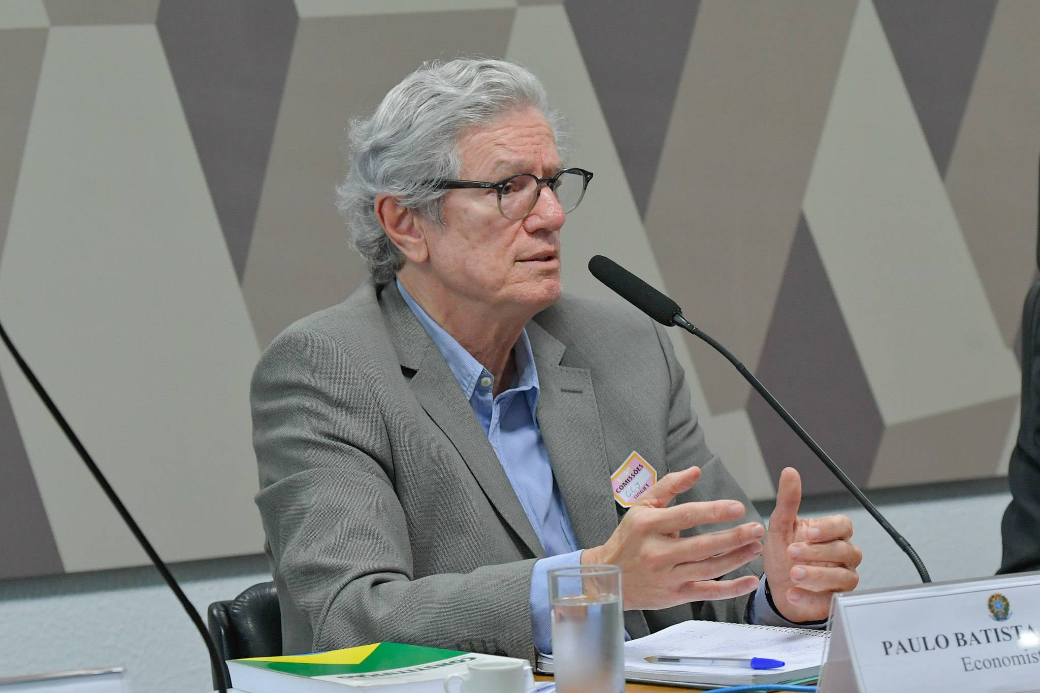 O economista Paulo Nogueira Batista Júnior é contrário à PEC da autonomia financeira do Banco Central (Foto: Geraldo Magela/Agência Senado)