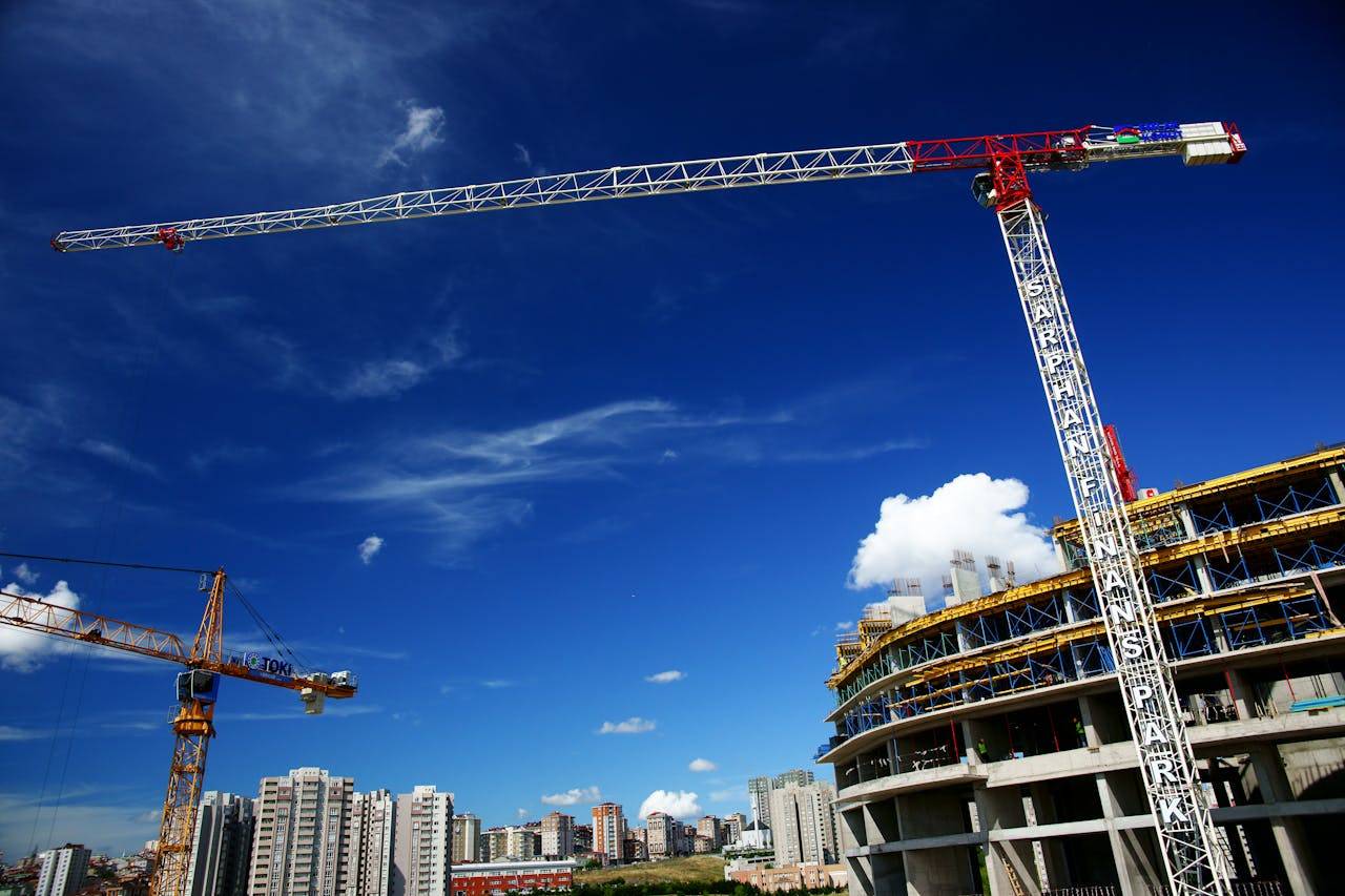 Edifício em construção (Foto: Pexels/Enginakyut)