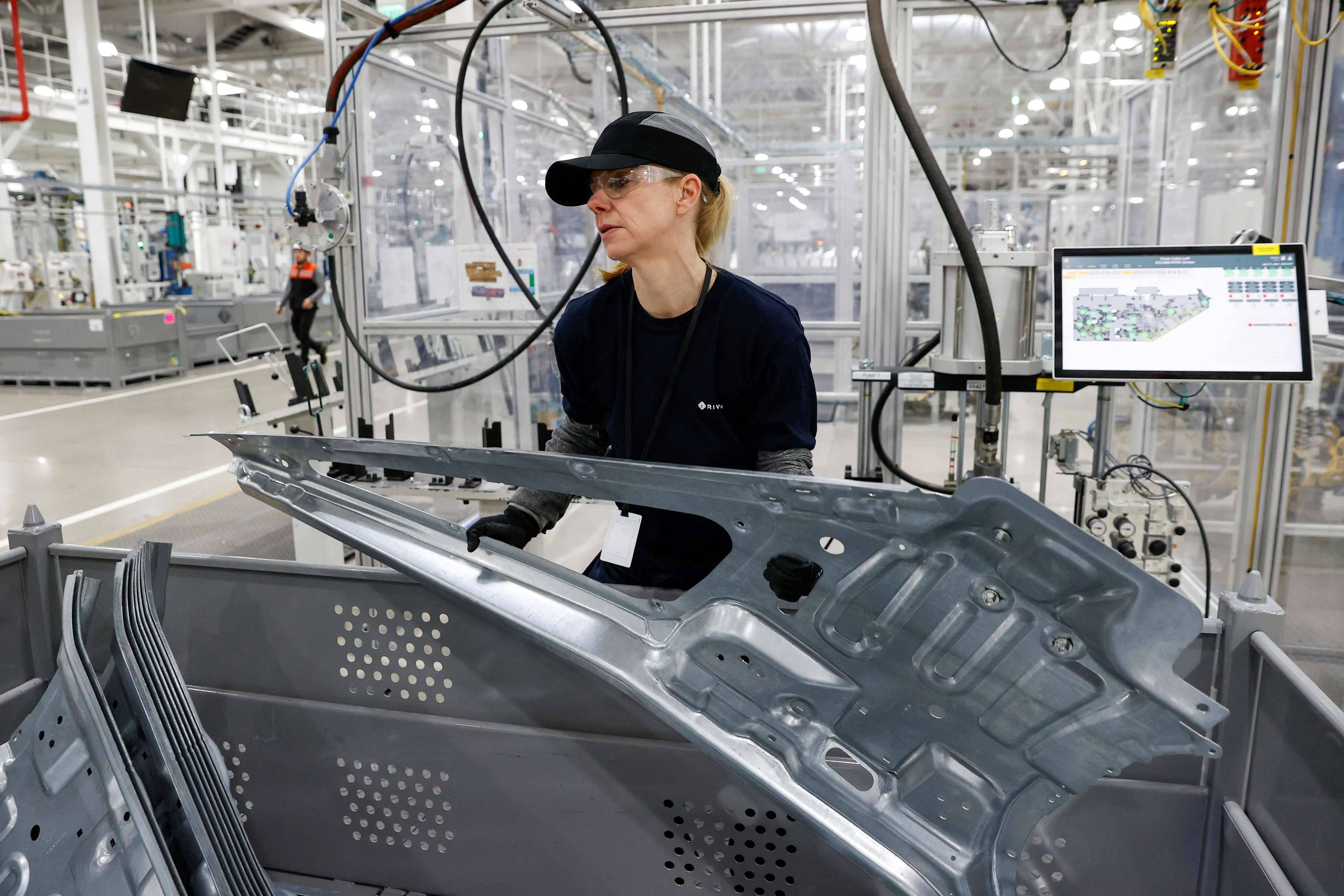 Fábrica de veículos elétricos em Normal, nos EUA (Foto: Kamil Krzaczynski/Reuters)