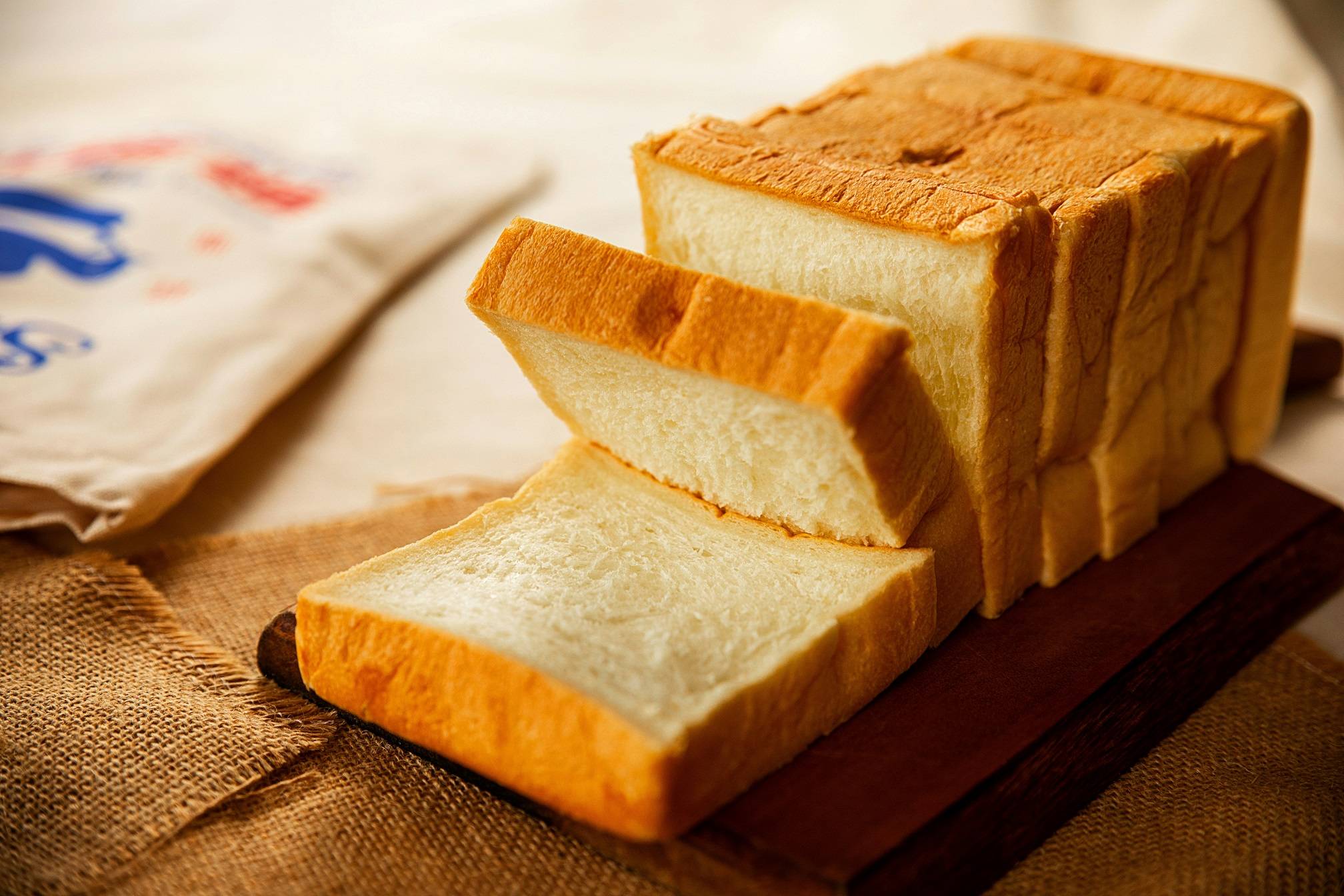 Pão com alto teor alcóolico. (Foto:  Charles Chen/ Unsplash)