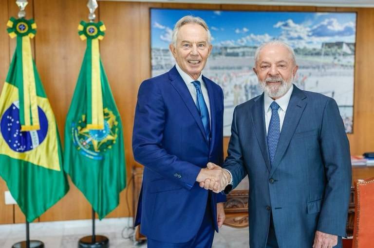 O ex-premiê do Reino Unido, Tony Blair, ao lado do presidente Luiz Inácio Lula da Silva (PT), em setembro de 2023. Os dois líderes voltaram a se reunir no Palácio do Planalto (Foto: Ricardo Stuckert/PR)