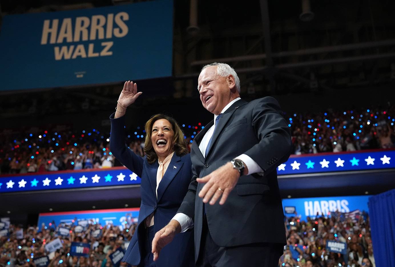 Kamala Harris e Tim Walz em 6 de agosto. Fotógrafo: Andrew Harnik/Getty Images