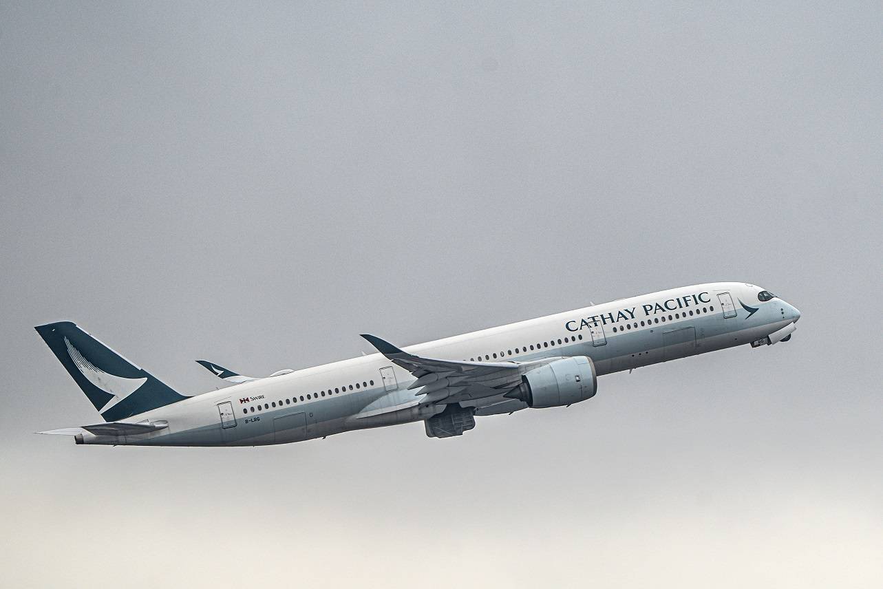 Um avião Airbus A350 operado pela Cathay Pacific (Bloomberg)