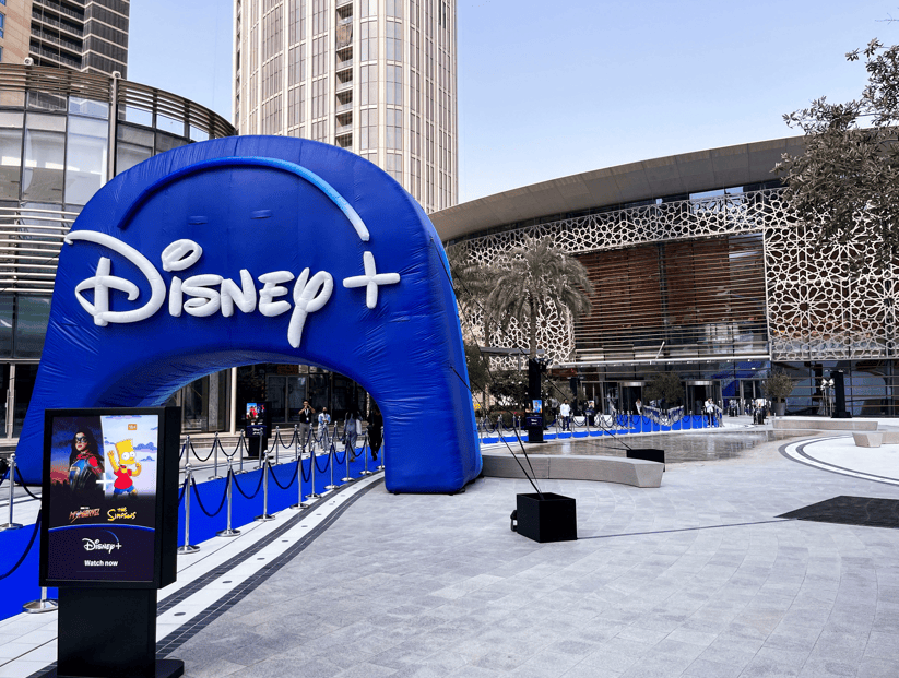 Logo inflável da Disney+ em Dubai 07/06/2022 REUTERS/Yousef Saba


