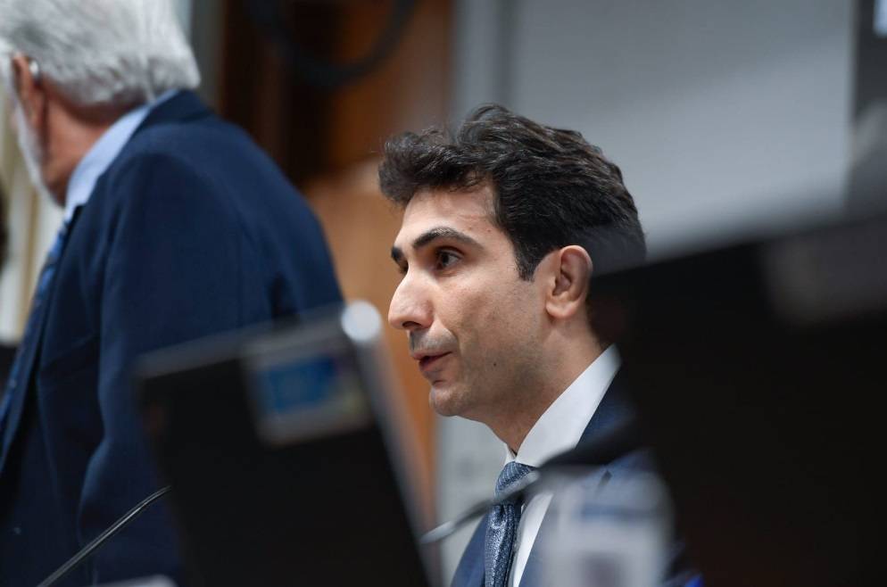 Gabriel Galípolo, em sabatina no Senado Federal (Foto: Edilson Rodrigues/Agência Senado)