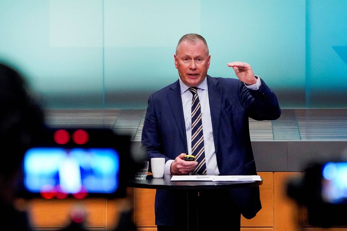 Nicolai Tangen, CEO do Norges Bank Investment Management, participa de uma coletiva de imprensa sobre os resultados anuais do Norges Bank Investment Management para 2024 no Norges Bank, em Oslo, Noruega, em 29 de janeiro de 2025. NTB/Ole Berg-Rusten via REUTERS 