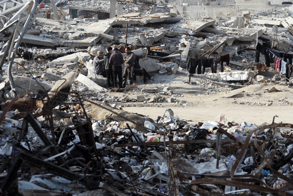Local destruído por ataques israelenses na Cidade de Gaza 15/1/2025 REUTERS/Mahmoud Issa

