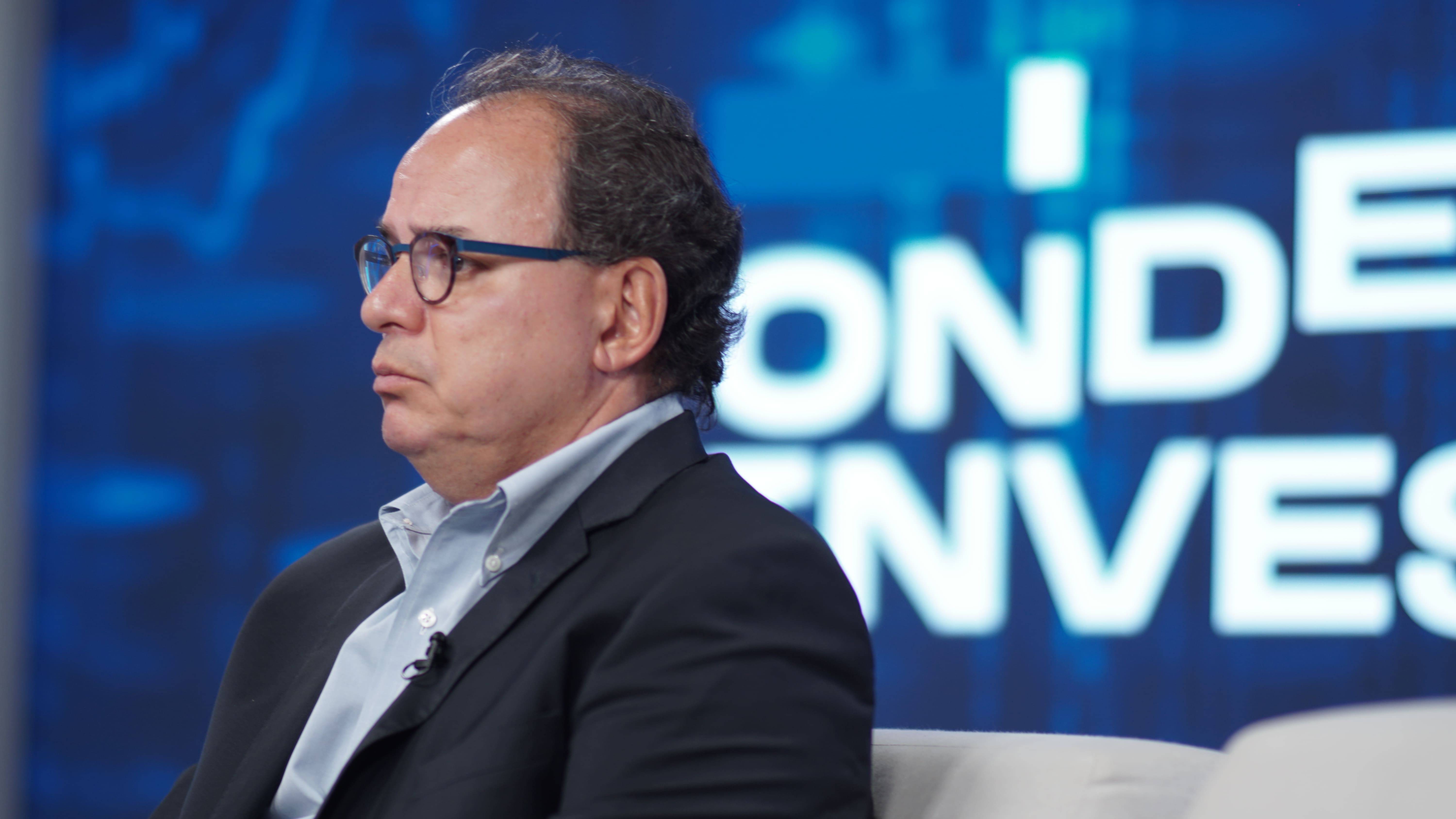 Rodrigo Azevedo, ex-diretor do BC e gestor da Ibiuna, em painel do Onde Investir 2025 (Foto: Infomoney)