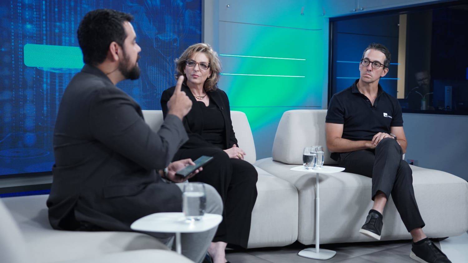 Fernando Ferreira, da XP, e Ana Paula Milanez, da Guelt, em participação no Onde Investir 2025 (Foto: Infomoney)