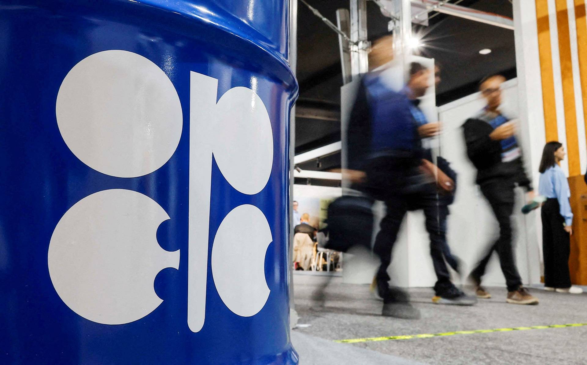 Barril de petróleo com logotipo da Opep durante a conferência das Nações Unidas sobre mudanças climáticas COP29 em Baku, Azerbaijão
19/11/2024
REUTERS/Maxim Shemetov