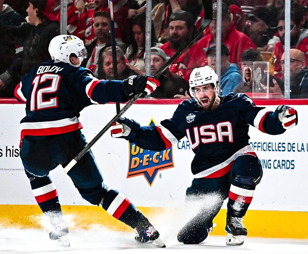 Seleção de hóquei dos EUA comemora vitória sobre o Canadpa (Foto: Reprodução do Instagram/@nhl)