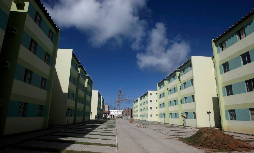 Construção de habitações populares do programa "Minha Casa Minha Vida" em Olinda (PE) - 
07/05/2010
(Foto: REUTERS/Bruno Domingos)