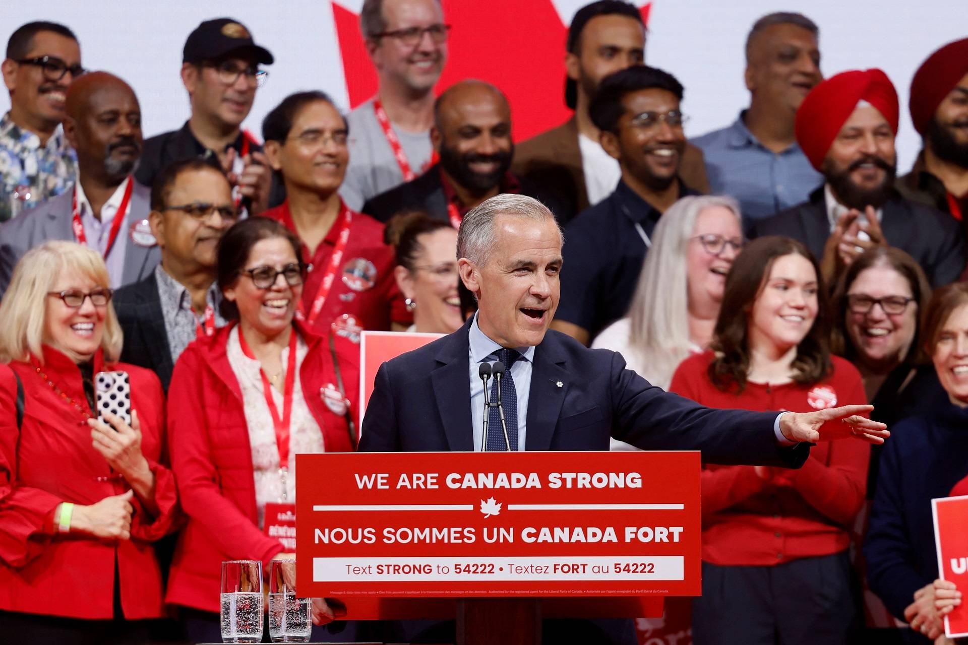 O primeiro-ministro do Canadá, Mark Carney, discursa na sede do Partido Liberal na noite da eleição, em Ottawa, Ontário, Canadá, em 29 de abril de 2025. REUTERS/Blair Gable