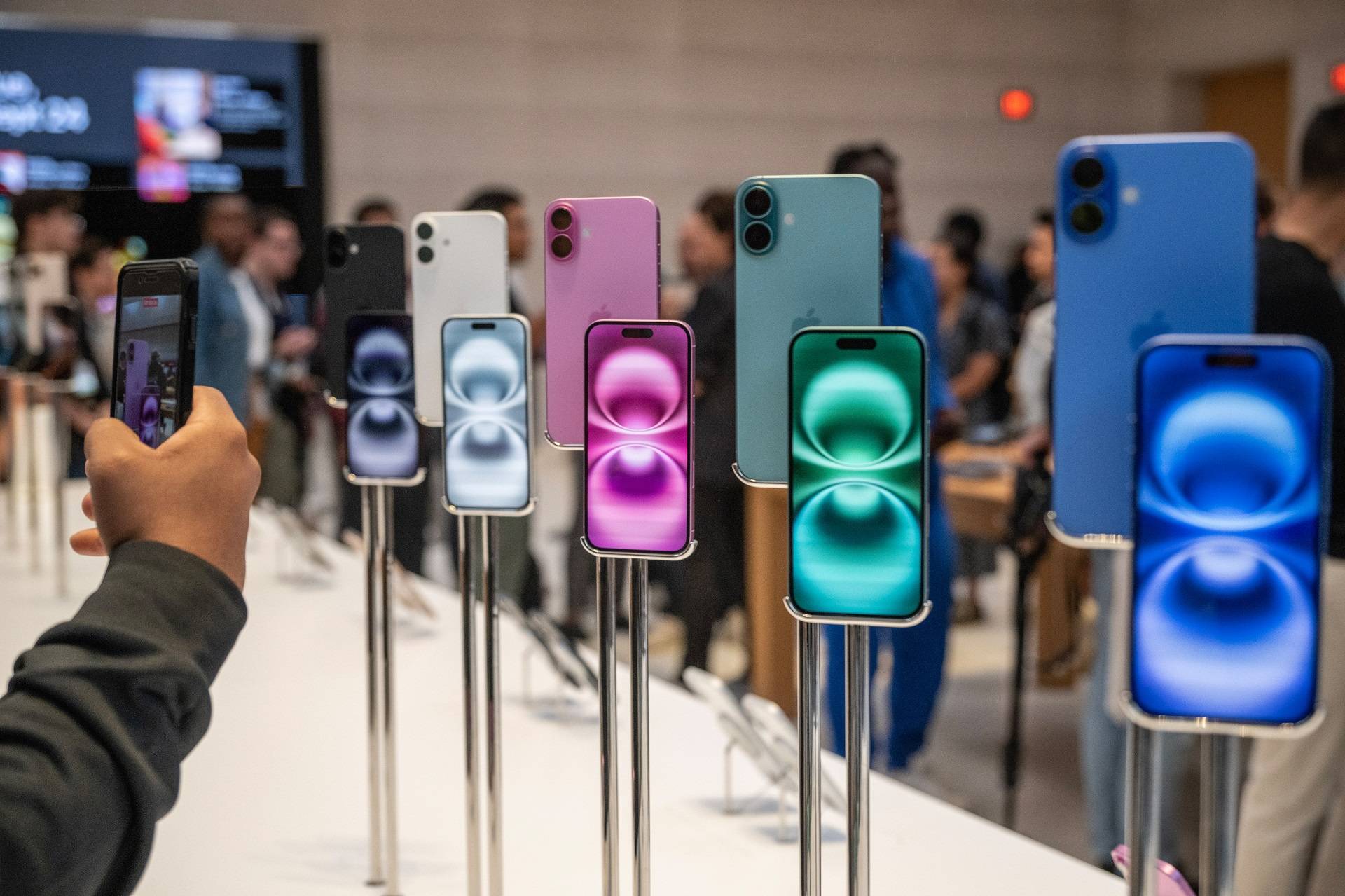 A avaliação da Apple caiu em mais de meio trilhão de dólares nos dois últimos dias de negociação da semana passada (Foto: Bloomberg)