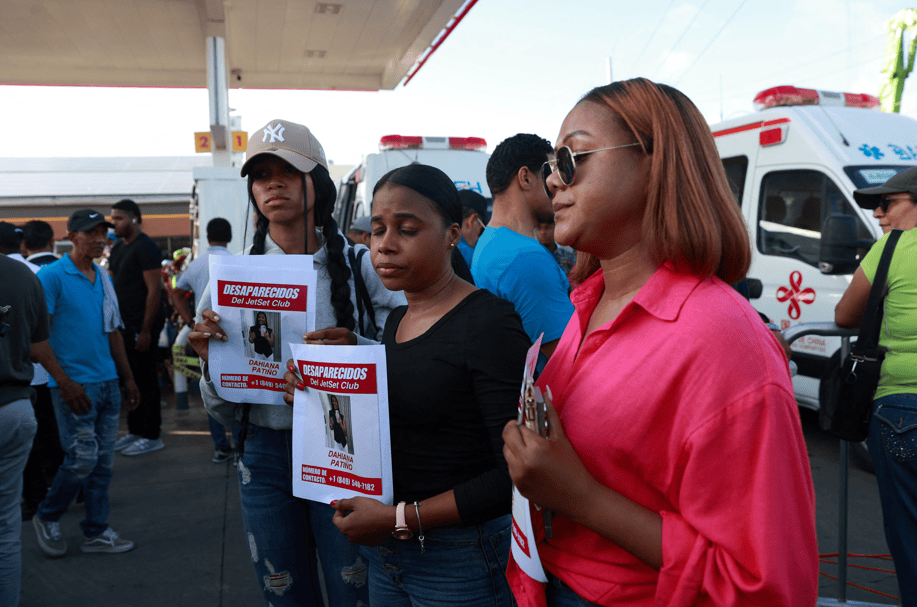 Fotos de desaparecidos após tragédia em boate de Santo Domingo