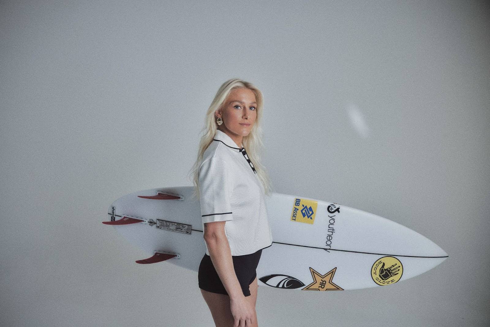 A surfista brasileira Tatiana Weston-Webb, vice-campeã olímpica em Paris em 2024, (Foto: Tauana Sofia)