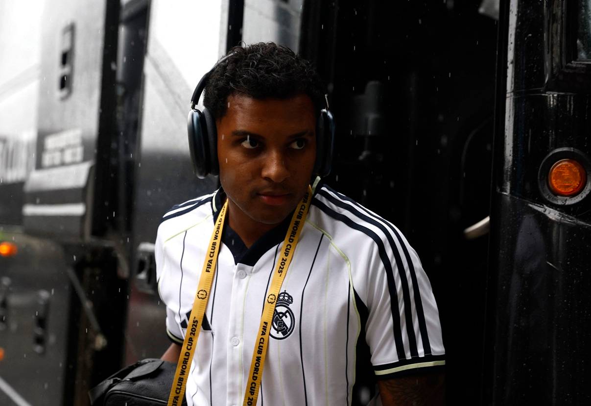 Real Madrid vs. Juventus
Hard Rock Stadium, Miami Gardens, Florida, U.S. – 1º de julho de 2025
Real Madrid's Rodrygo chega ao estádio antes da partida.
REUTERS/Marco Bello